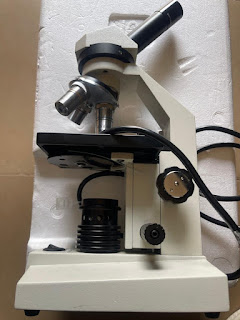  NIGERIA CONNECTS DONATES MICROSCOPE TO OYSCOHEST